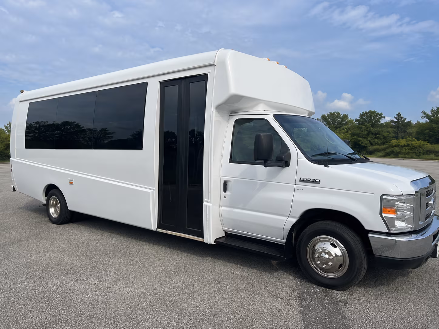 knotts berry farm disneyland brea party bus rental