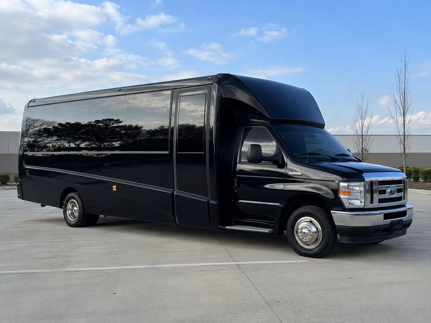 santa ana seamless shuttle service for santa ana sporting events